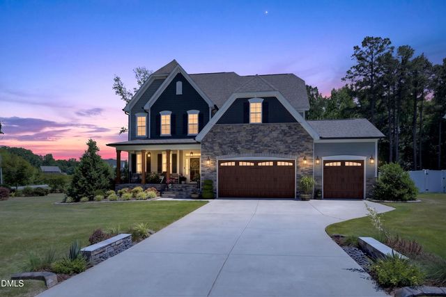 2215 Copper Pond Way, Fuquay Varina, NC 27526