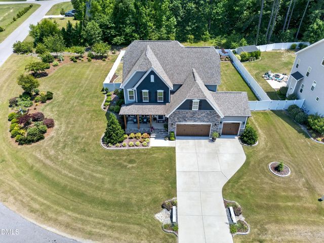 2215 Copper Pond Way, Fuquay Varina, NC 27526