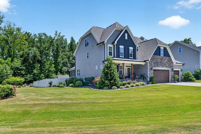 2215 Copper Pond Way, Fuquay Varina, NC 27526