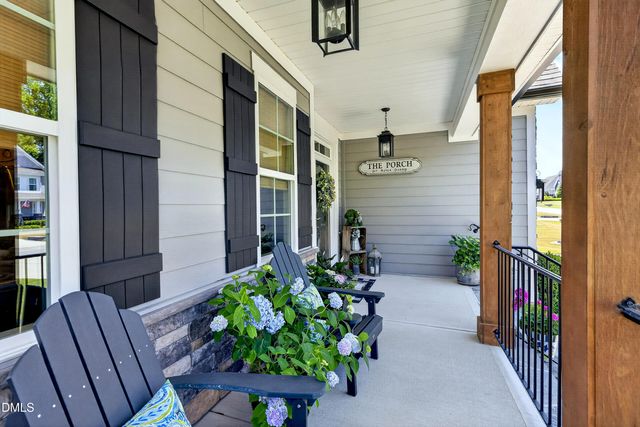 2215 Copper Pond Way, Fuquay Varina, NC 27526
