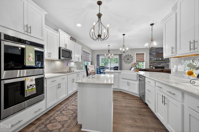 2215 Copper Pond Way, Fuquay Varina, NC 27526
