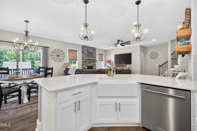 2215 Copper Pond Way, Fuquay Varina, NC 27526