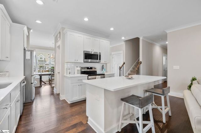 303 Farmers Market Street, Taylors, SC 29687