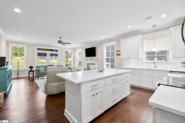 303 Farmers Market Street, Taylors, SC 29687