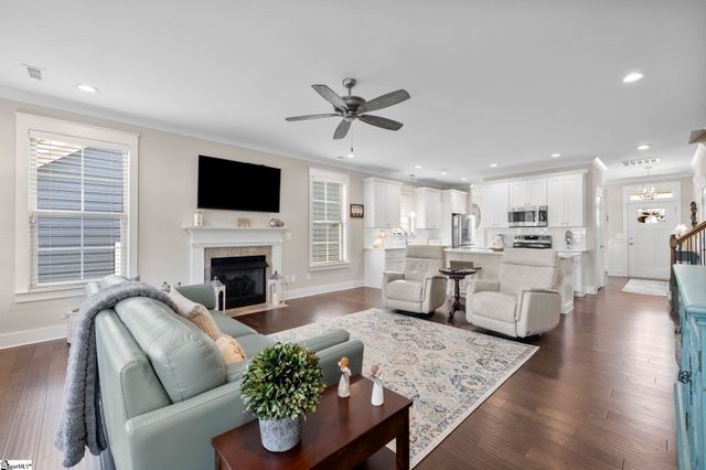 303 Farmers Market Street, Taylors, SC 29687