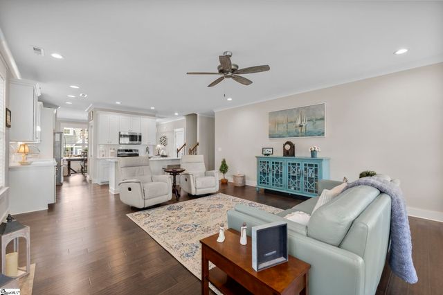 303 Farmers Market Street, Taylors, SC 29687