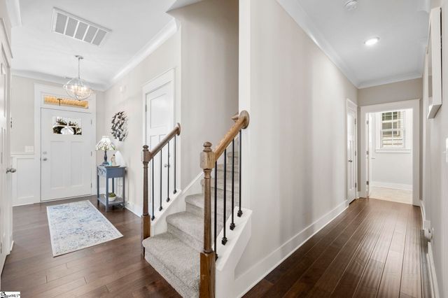 303 Farmers Market Street, Taylors, SC 29687