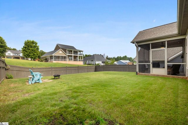 303 Farmers Market Street, Taylors, SC 29687