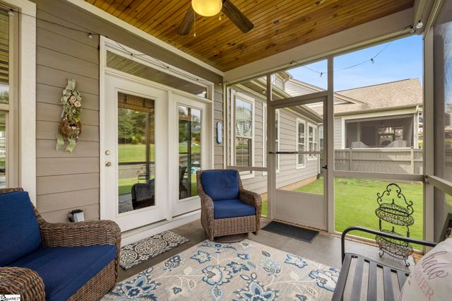 303 Farmers Market Street, Taylors, SC 29687