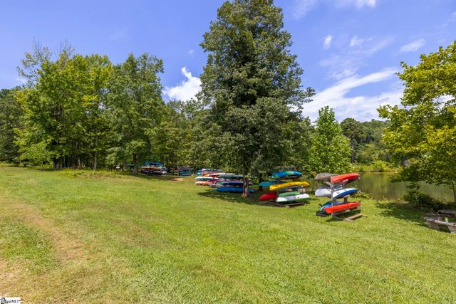 303 Farmers Market Street, Taylors, SC 29687