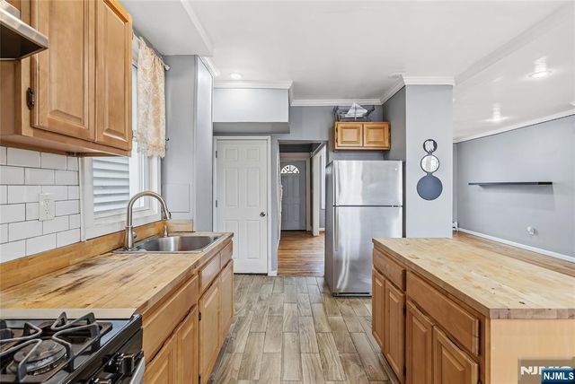 48 Arverne Terrace, Irvington, NJ 07111