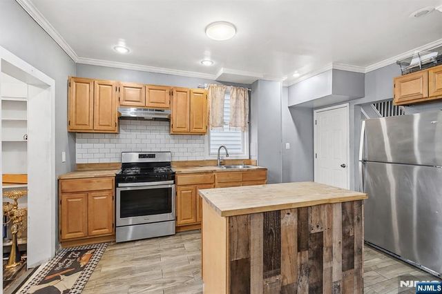 48 Arverne Terrace, Irvington, NJ 07111