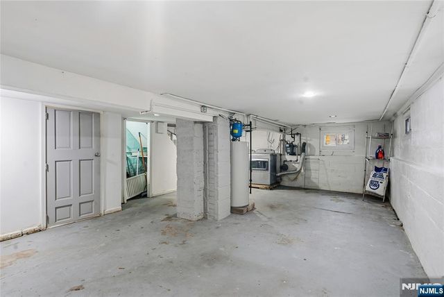 48 Arverne Terrace, Irvington, NJ 07111