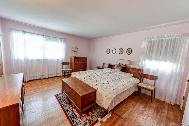 46 Crestwood Drive, Huntington Station, NY 11746