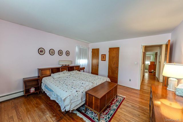 46 Crestwood Drive, Huntington Station, NY 11746