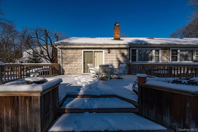 46 Crestwood Drive, Huntington Station, NY 11746