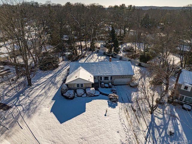 46 Crestwood Drive, Huntington Station, NY 11746