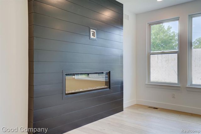 804 Irving Avenue, Royal Oak, MI 48067