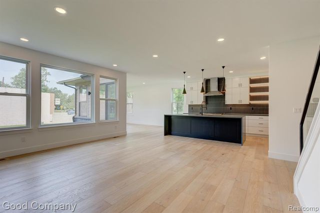 804 Irving Avenue, Royal Oak, MI 48067