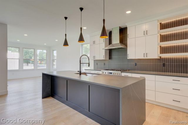 804 Irving Avenue, Royal Oak, MI 48067