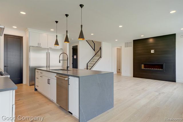 804 Irving Avenue, Royal Oak, MI 48067