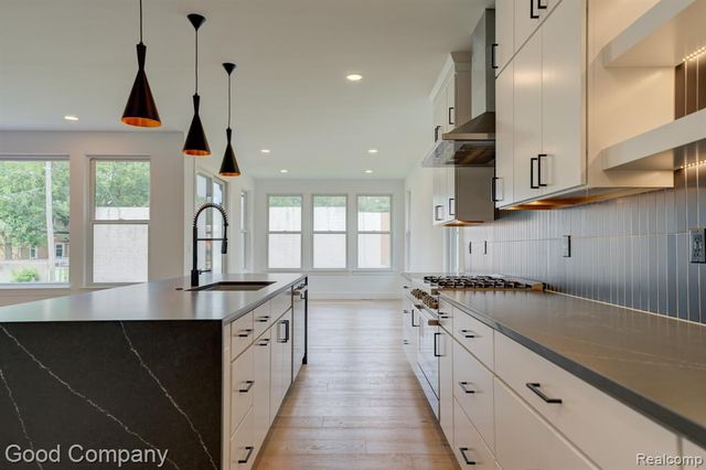 804 Irving Avenue, Royal Oak, MI 48067