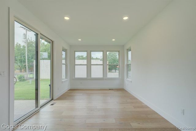 804 Irving Avenue, Royal Oak, MI 48067