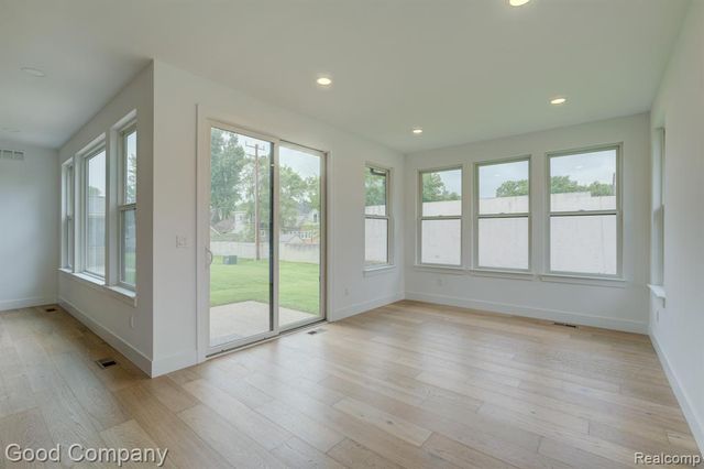 804 Irving Avenue, Royal Oak, MI 48067