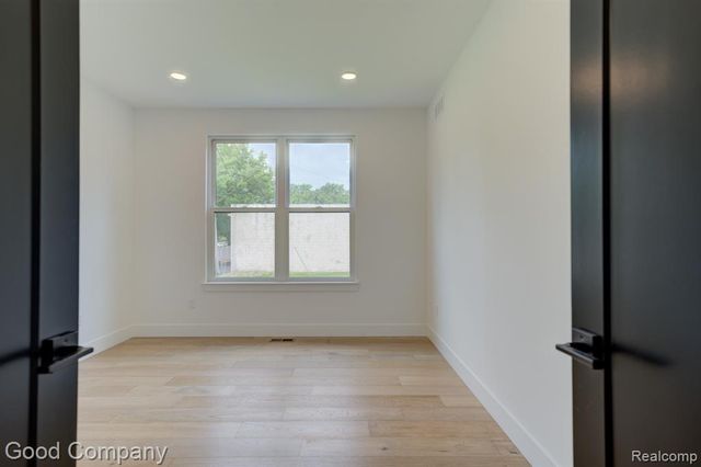 804 Irving Avenue, Royal Oak, MI 48067