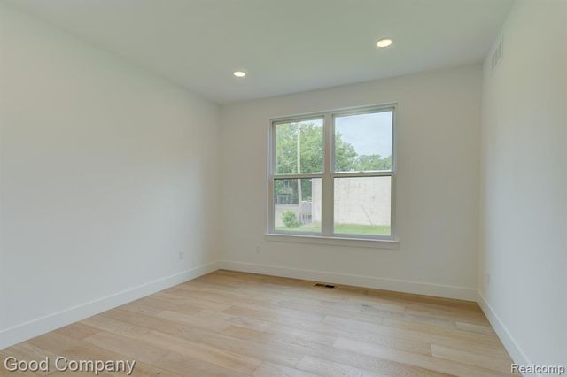 804 Irving Avenue, Royal Oak, MI 48067