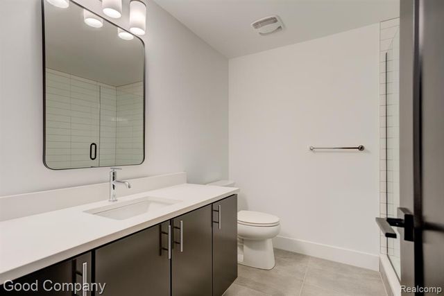 804 Irving Avenue, Royal Oak, MI 48067