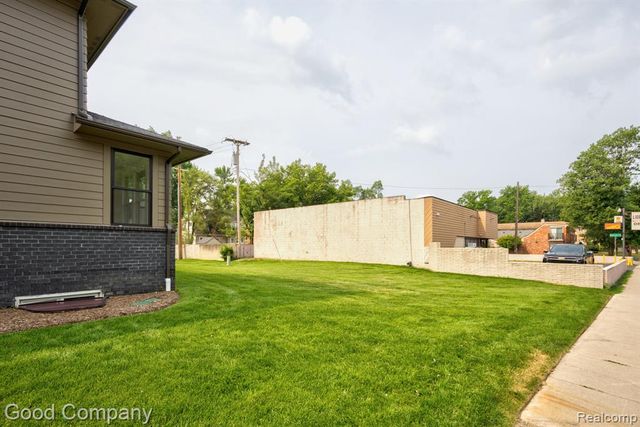 804 Irving Avenue, Royal Oak, MI 48067