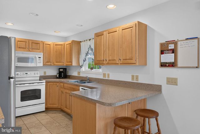 118 E SCOUT ALY, Manheim, PA 17545
