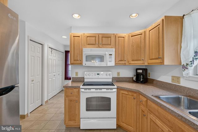 118 E SCOUT ALY, Manheim, PA 17545