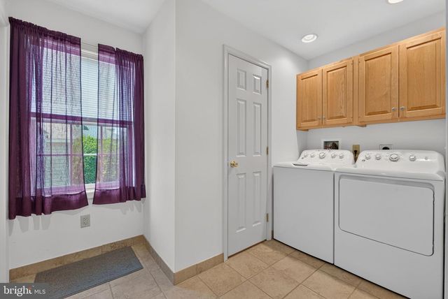 118 E SCOUT ALY, Manheim, PA 17545
