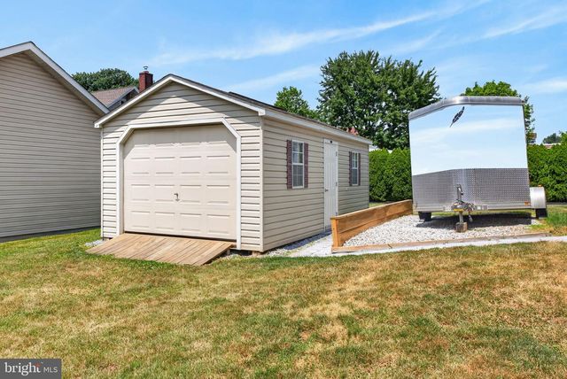 118 E SCOUT ALY, Manheim, PA 17545