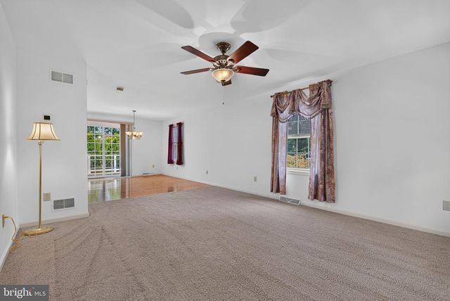 118 E SCOUT ALY, Manheim, PA 17545