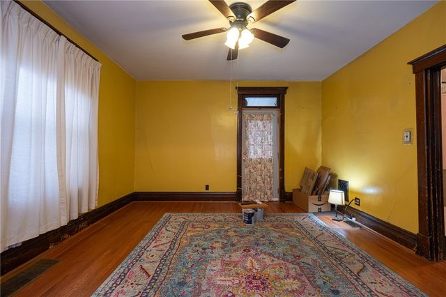 608 E 8TH AVENUE, Tarentum, PA 15084