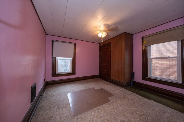 608 E 8TH AVENUE, Tarentum, PA 15084