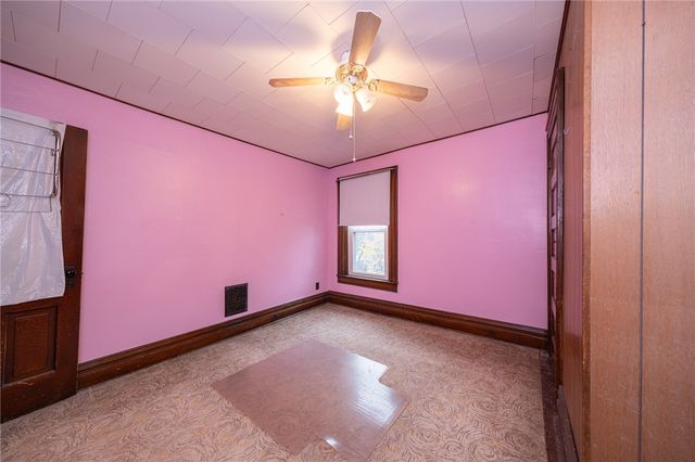 608 E 8TH AVENUE, Tarentum, PA 15084