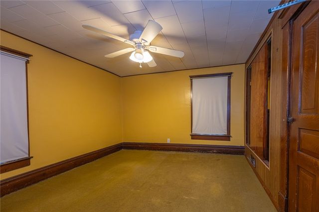 608 E 8TH AVENUE, Tarentum, PA 15084