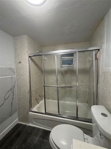 7802 NW 8th Ave 5, Miami, FL 33150