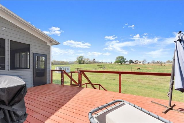 246 P J Roberts Road, Jefferson, GA 30549