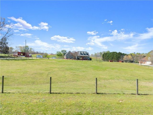 246 P J Roberts Road, Jefferson, GA 30549