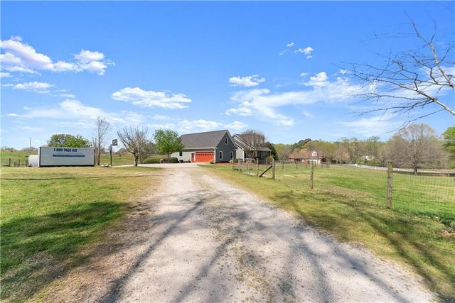 246 P J Roberts Road, Jefferson, GA 30549