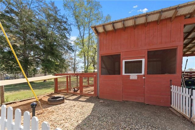 246 P J Roberts Road, Jefferson, GA 30549