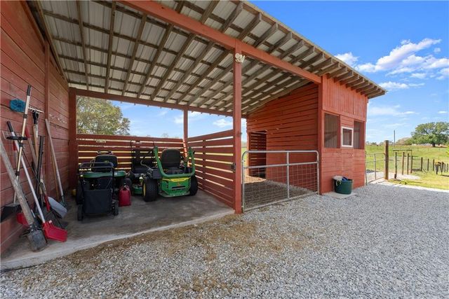 246 P J Roberts Road, Jefferson, GA 30549