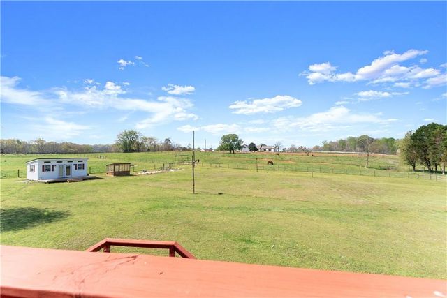 246 P J Roberts Road, Jefferson, GA 30549