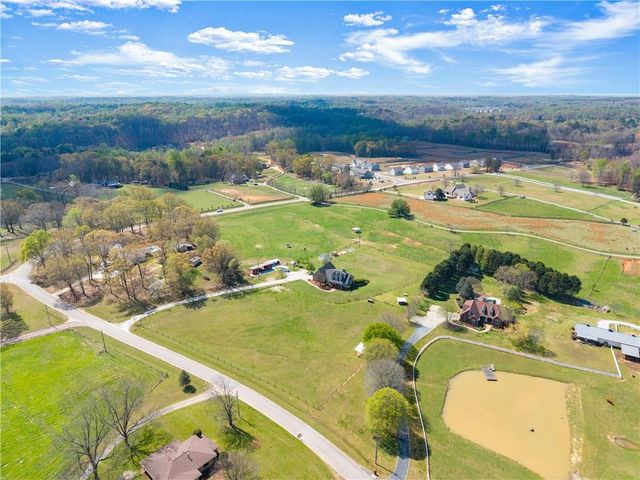 246 P J Roberts Road, Jefferson, GA 30549