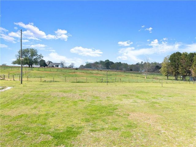 246 P J Roberts Road, Jefferson, GA 30549